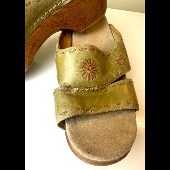 DANSKO Sunny Clogs Sandals Sage Green Leather Shoes Slip Ons Stitching Comfort - Picture 6 of 14